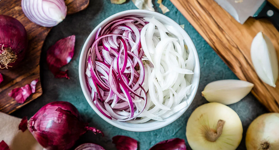 Benefits of Eating Raw Onions