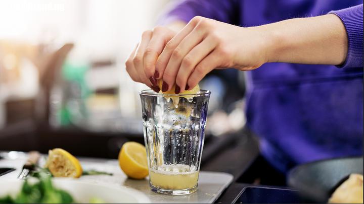 4 Drinks You Should Take Regularly To Clean Your Stomach